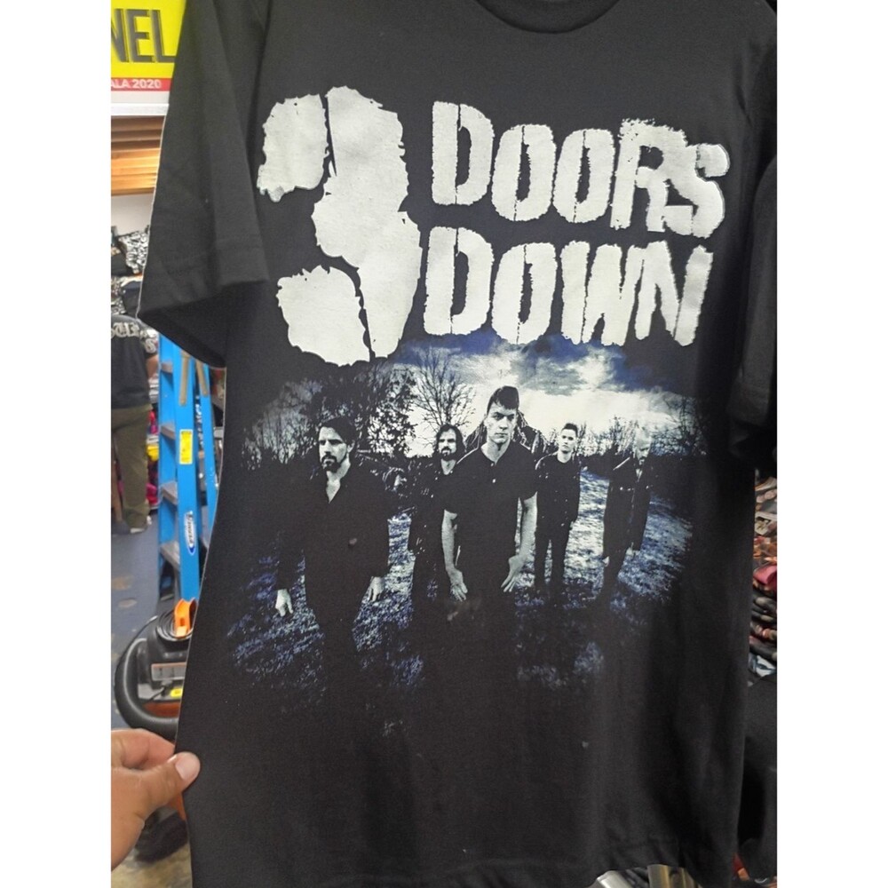 RARE 3 THREE DOORS DOWN GRAPHIC COTTON SCREENPRINT BAND ROCK TEE L Medium M